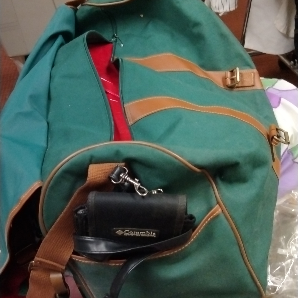 Polo Duffle Bag $49 Sz approx 22x12x14+ free polo - Picture 8 of 14